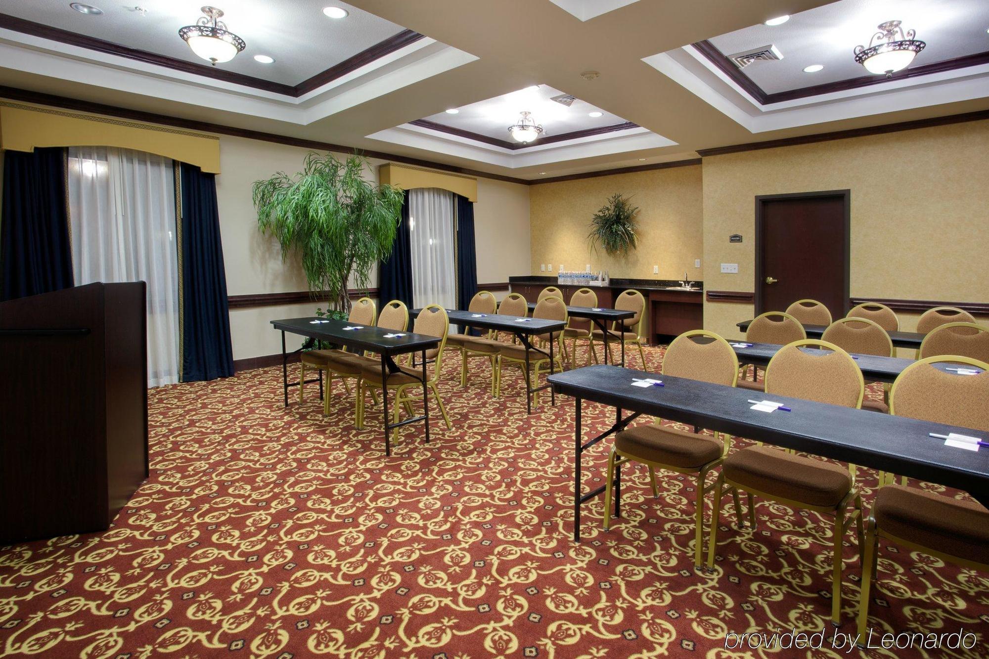 Holiday Inn Express & Suites Wharton By Ihg Facilități foto